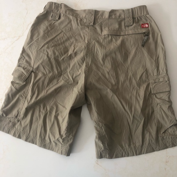 The North Face outdoorsy shorts - Picture 9 of 10